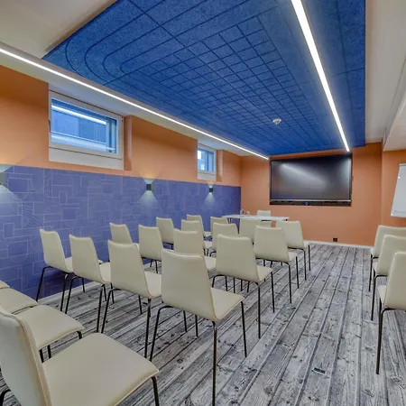 Ibis Styles Zurich City Center-3